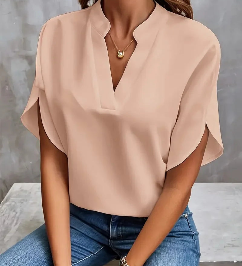 Bluse med v-hals – Flydende og elegant pasform