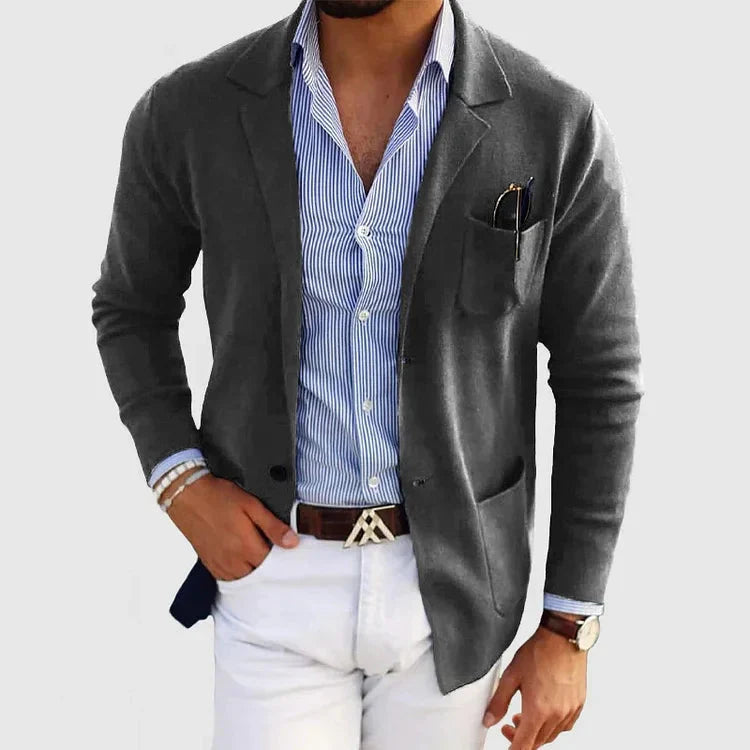 Herreblazer med reverskrave, knapper og lommer