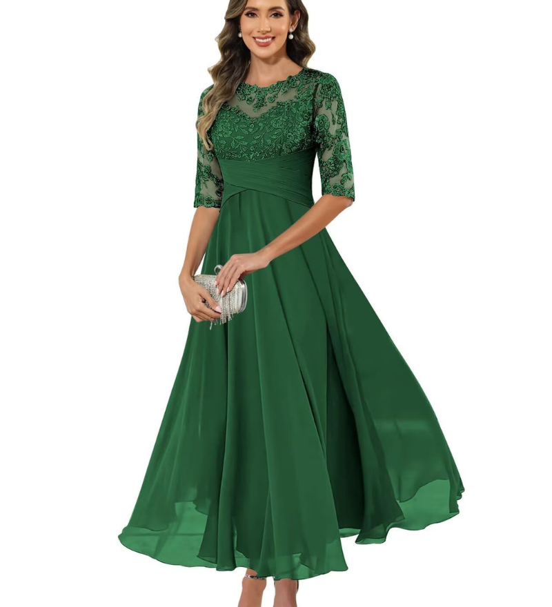 Olanthe | Elegant aftenkjole med blonde og chiffon