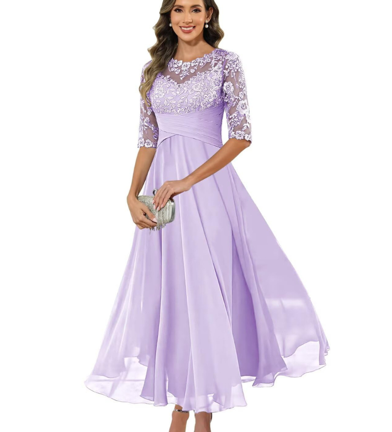 Olanthe | Elegant aftenkjole med blonde og chiffon