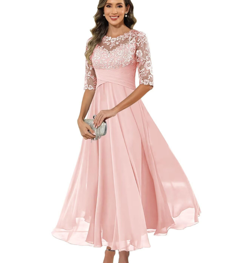 Olanthe | Elegant aftenkjole med blonde og chiffon