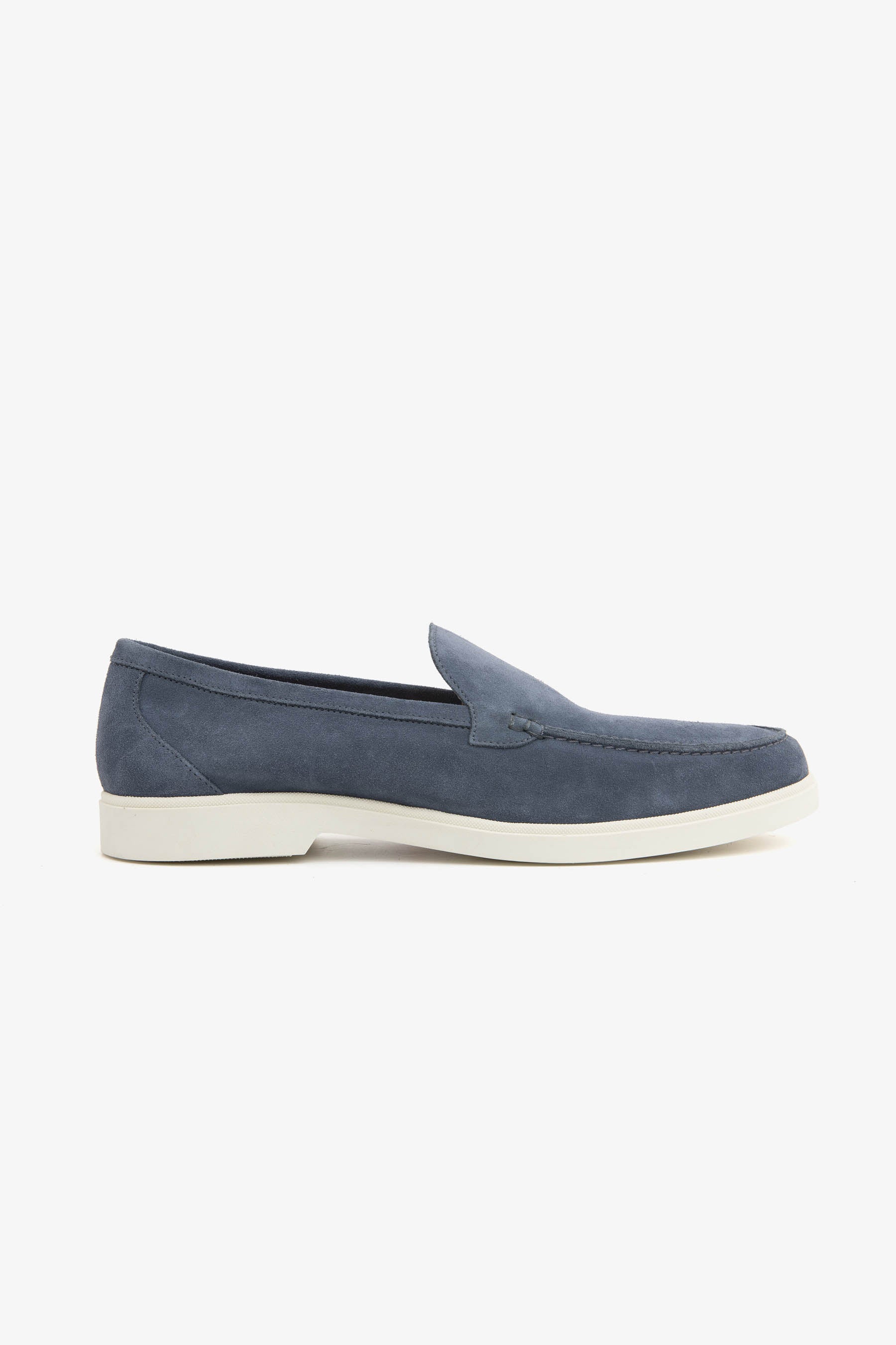 Blå loafers med rund tå, flad lys sål og slip-on-design