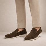 Herre loafers med mokkasinsøm, slip-on design og flad hvid sål