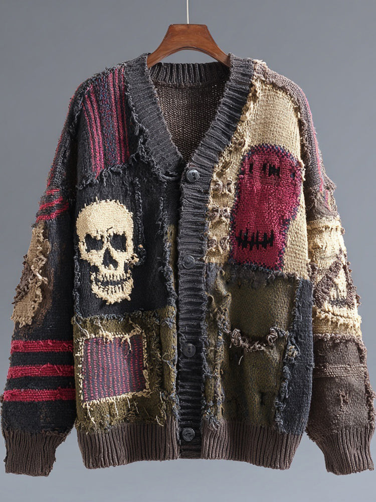 Flerfarvet strikket cardigan med V-hals, knapper og patchworkmotiver