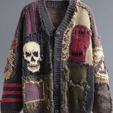 Flerfarvet strikket cardigan med V-hals, knapper og patchworkmotiver
