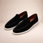 Herre loafers med mokkasinsøm, slip-on design og flad hvid sål
