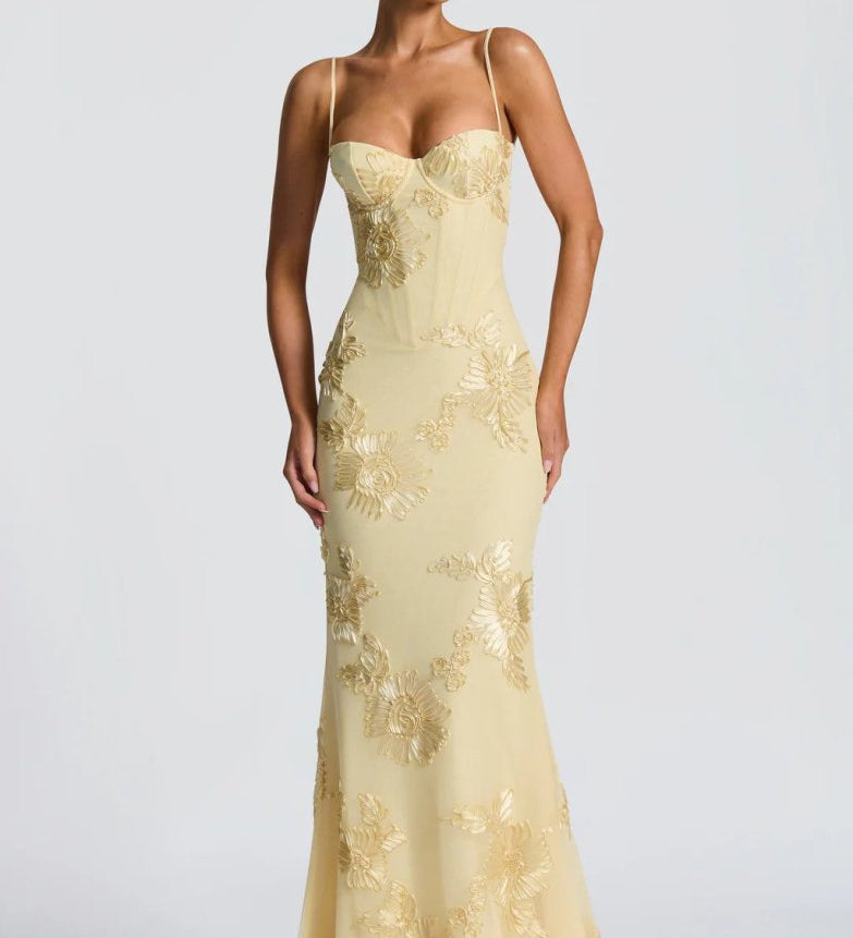 Dame Maxi Kjole – Figurbetonet Blonde Kjole Elegant Sommerkjole