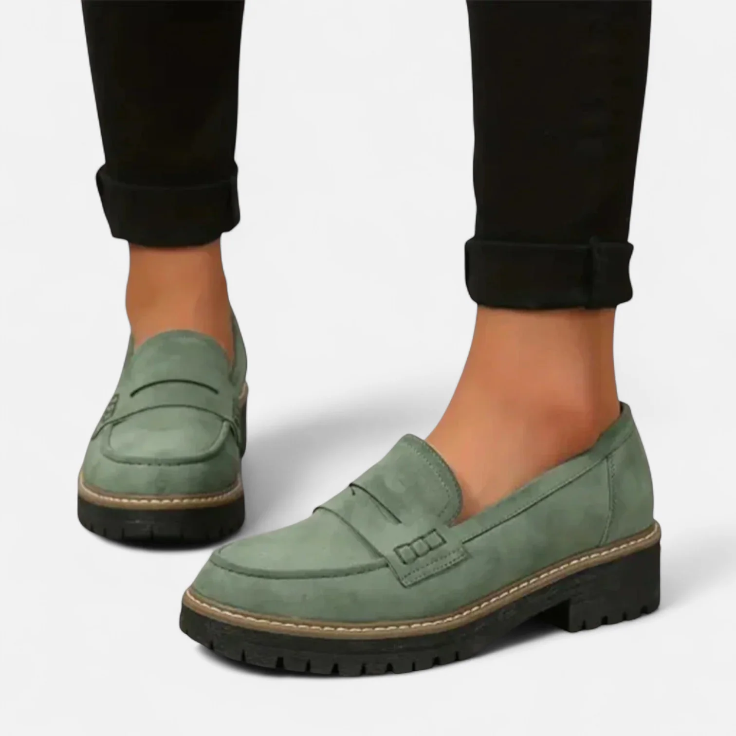 Dame penny loafers med firkantet tå, rem og kraftig rillet sål