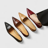 Layla Kitten Heels – Elegante Læder Kitten Heels med Udskåret Design