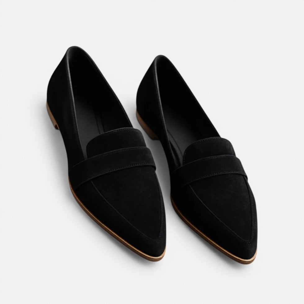 Dame loafers med spids tå, dekorativ rem og lav hæl