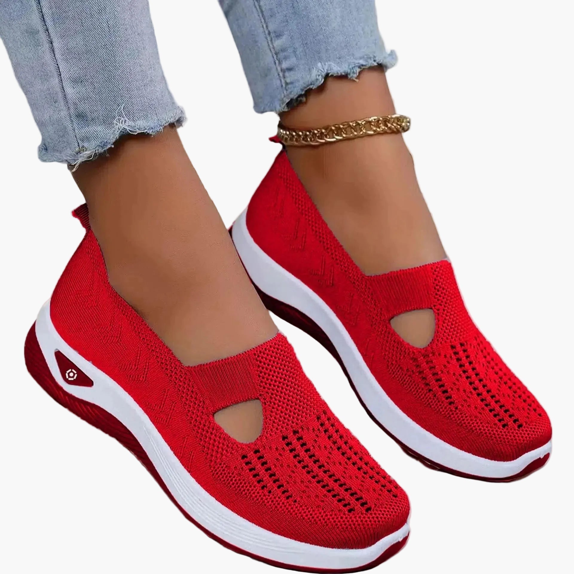 Damesneakers med strikket overdel, udskæring og hvid sål