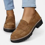 Dame penny loafers med firkantet tå, rem og kraftig rillet sål