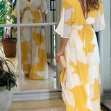 Calypso | Blomstret Kjole med Feminint Snit