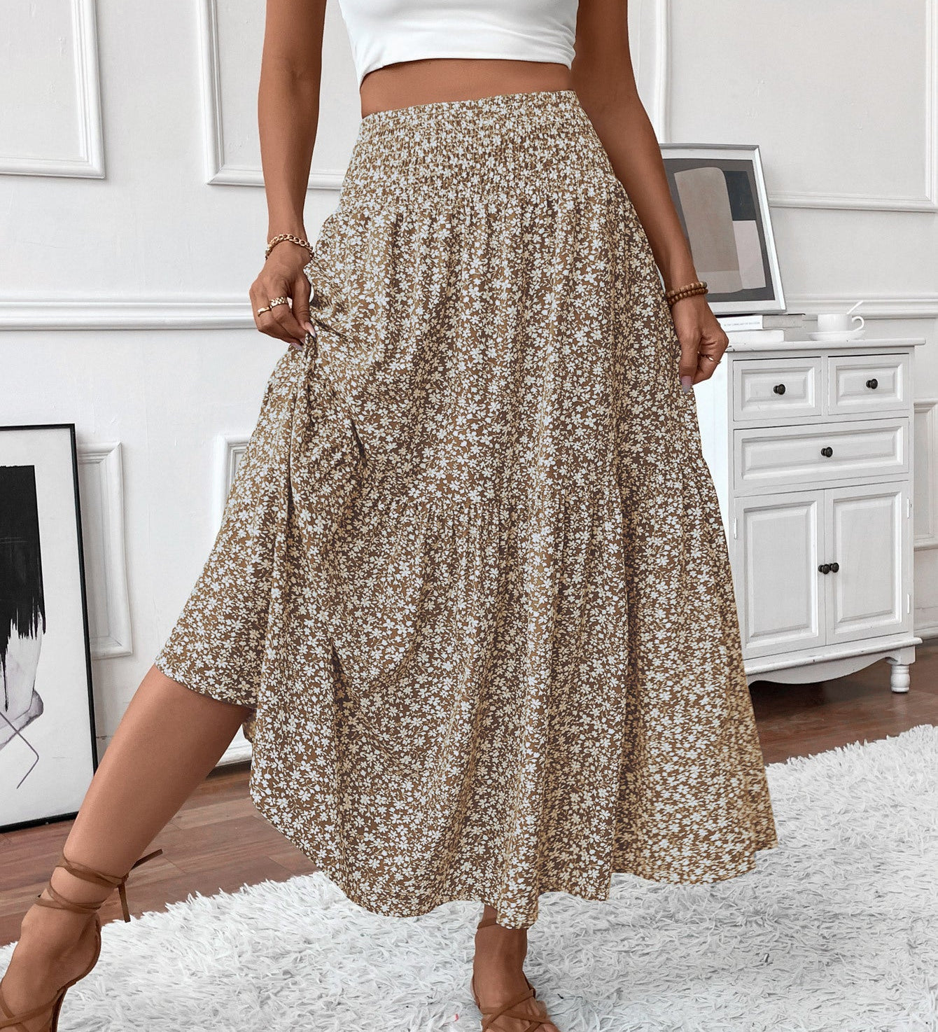 Lang Blomstret Nederdel – Elastisk Talje med Volang og Boho Print