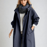 Dame trenchcoat med hætte, knapper og store forlommer