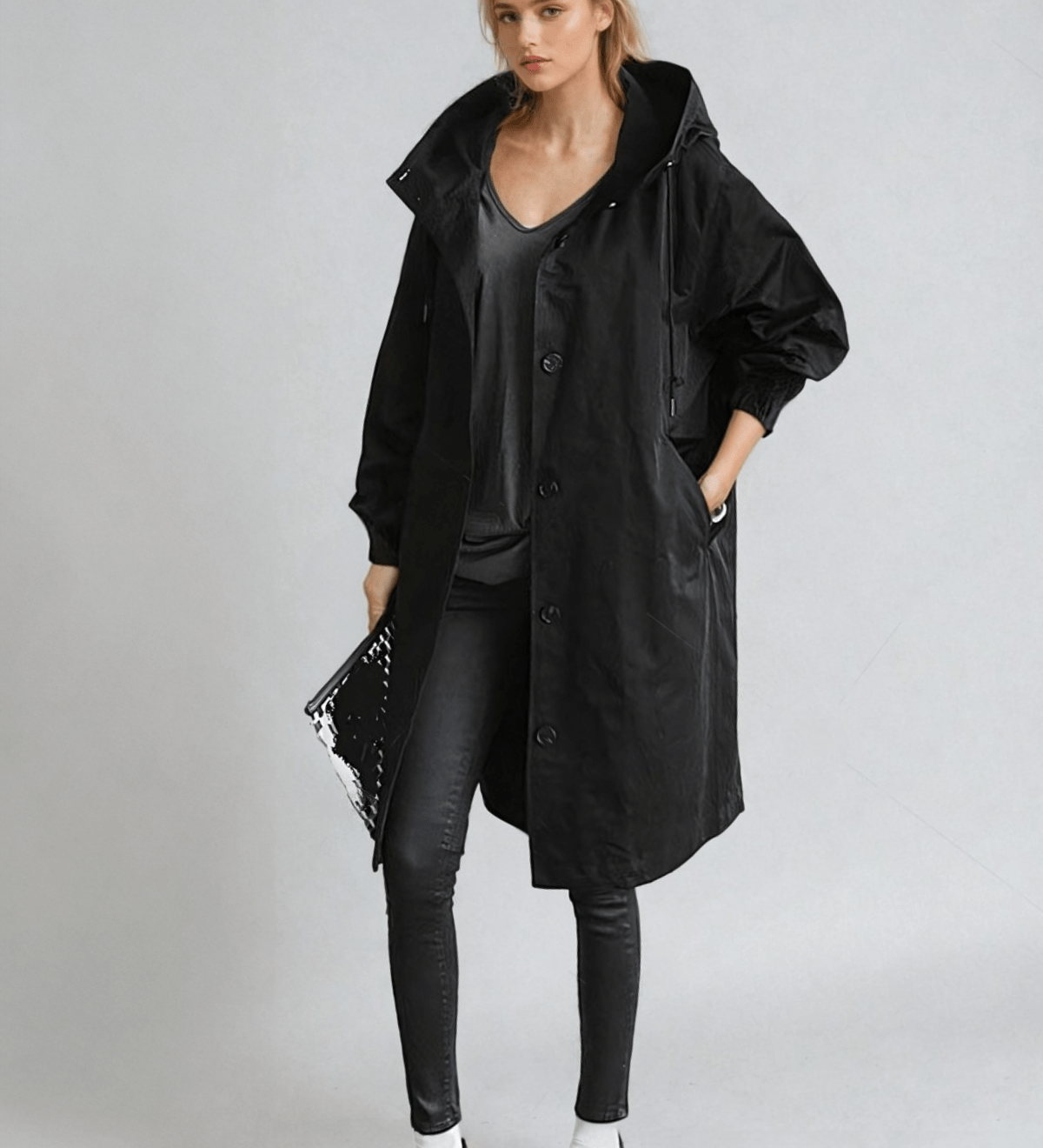 Dame trenchcoat med hætte, knapper og store forlommer