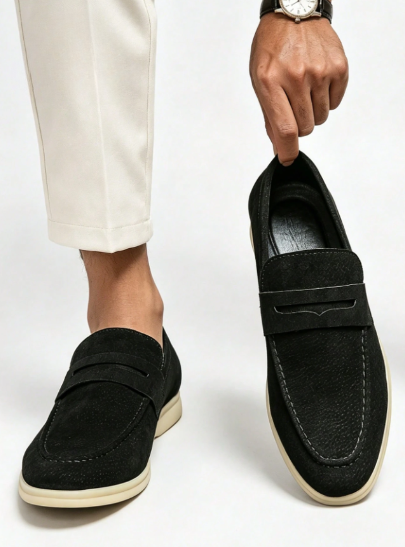 Herreloafers med dekorativ rem og rund tå