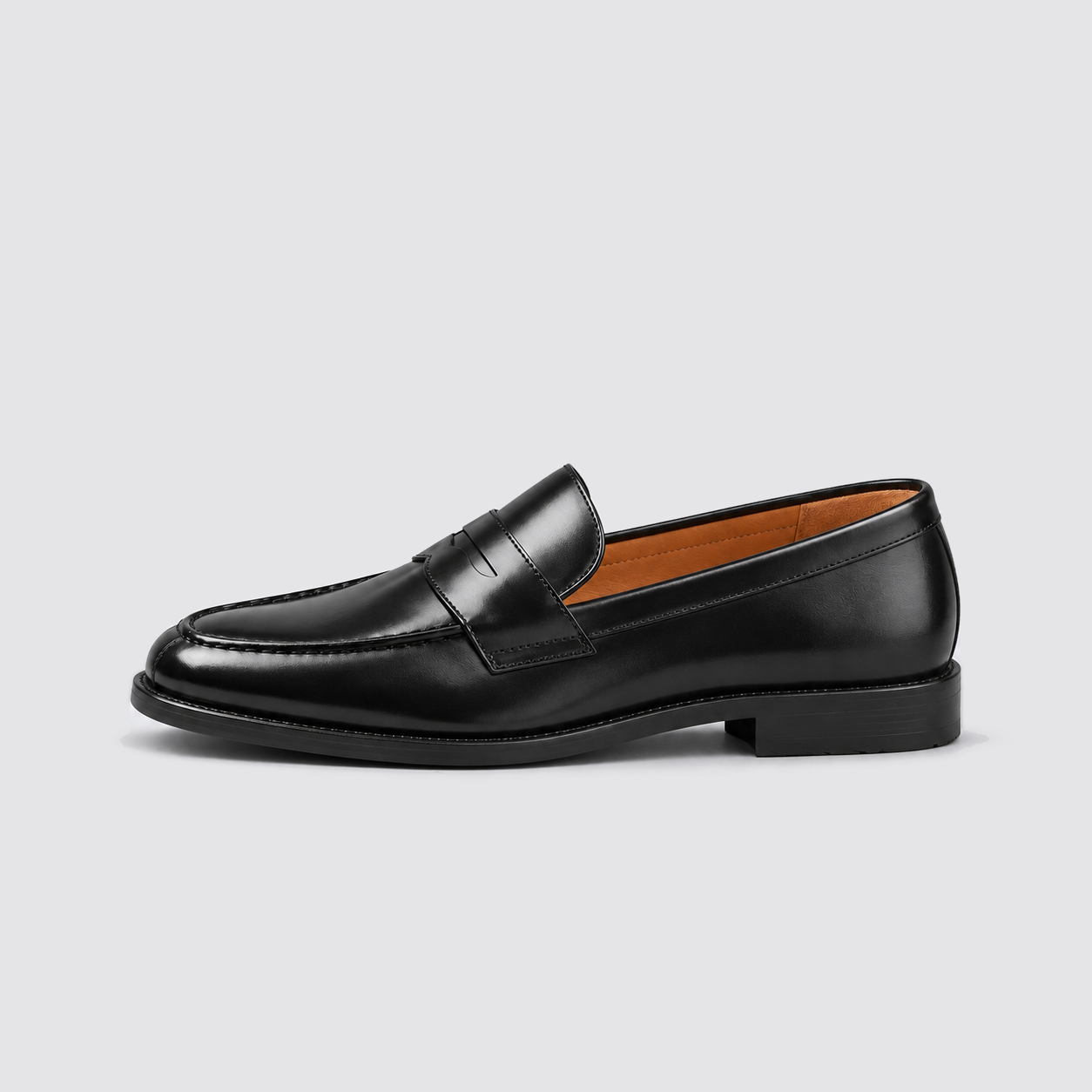 Sorte herre loafers med lav hæl og klassisk remdetalje